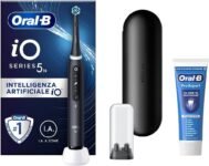 Oral-B Spazzolino Elettrico Ricaricabile iO 5N Nero, 1 Spazzolino Elettrico, 1 Testina, Custodia Da Viaggio + 1 Dentifricio Oral-B Pro Expert Protezione Professionale, Pulizia Denti Efficace