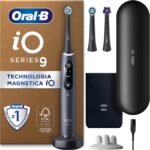 Oral-B Spazzolino Elettrico Ricaricabile iO 9 Nero, 3 Testine Oral B Di Ricambio, Spazzolino Elettrico, Custodia Da Viaggio con caricatore, Pulizia Denti Efficace