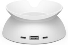 Nuovo supporto da tavolo Made for Amazon con porte di ricarica USB-C e USB-A per Echo Spot (modello 2024)