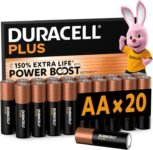 DURACELL Batterie Plus AA (Confezione da 20) – Batterie Alcaline da 1,5 V – Fino al 150% di durata extra con Attivi POWER BOOST– L’imballaggio può variare–MN1500