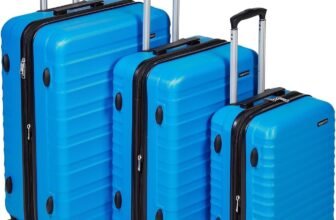 Amazon Basics Trolley rigidi Set da 3 Pezzi con rotelle girevoli, 55, 68, 78 cm, Blu chiaro